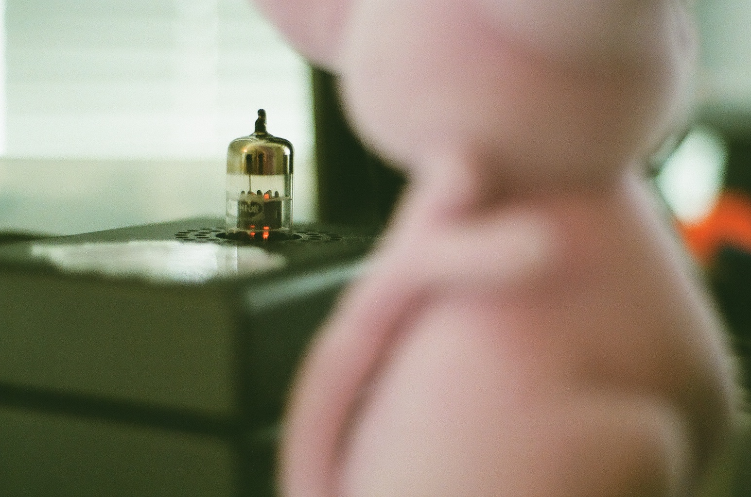 High aperture tube amp